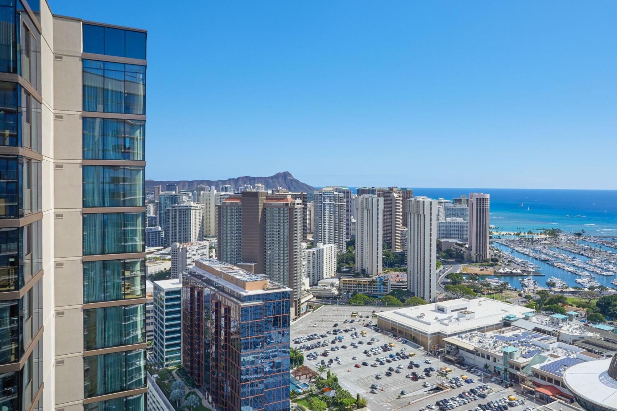 Renaissance Honolulu Hotel & Spa Exterior photo