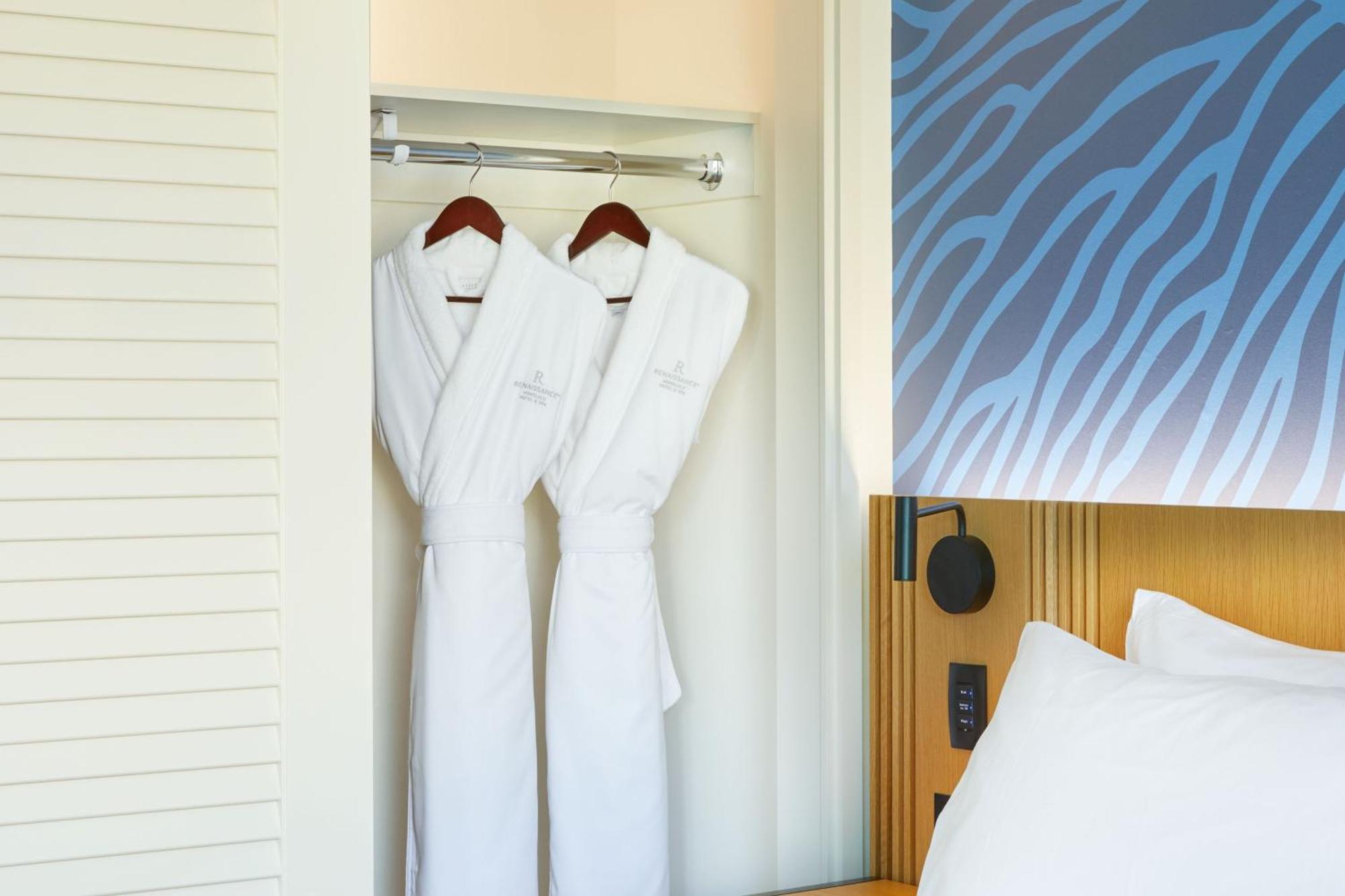 Renaissance Honolulu Hotel & Spa Exterior photo