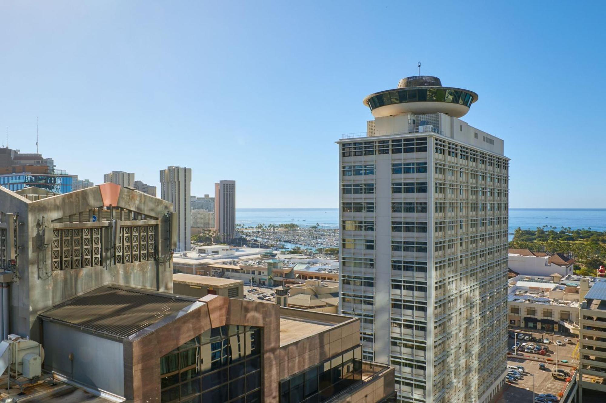 Renaissance Honolulu Hotel & Spa Exterior photo